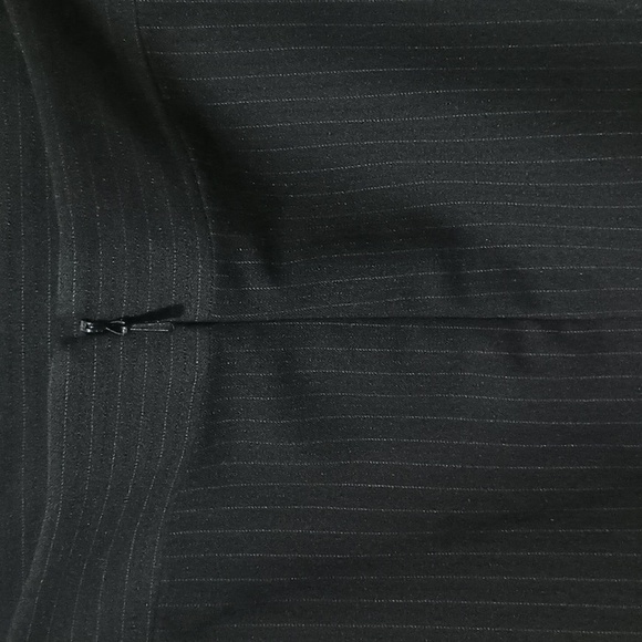Pencil Skirt Black w/Pinstripe By  Rafealla Lined Size 10 With Back Vent NWT - Picture 6 of 7
